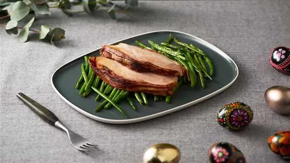 Pikantny schab pieczony w boczku