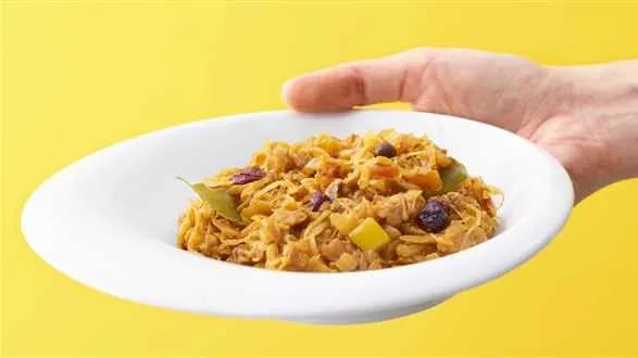 Lekki bigos z suszonymi morelami