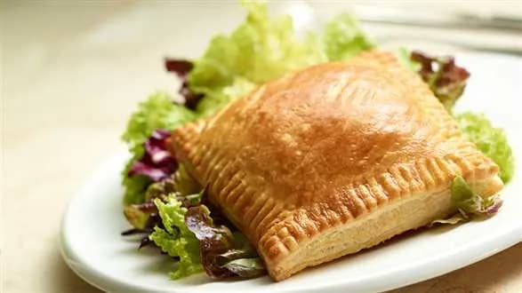 Eskalopki w cieście ze śliwkami