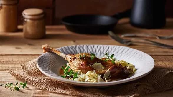 Nogi gęsi w piwie z pieczoną kapustą