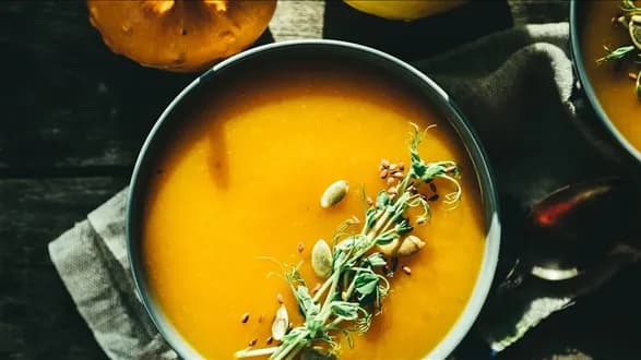 Zupa krem z dyni i grochu