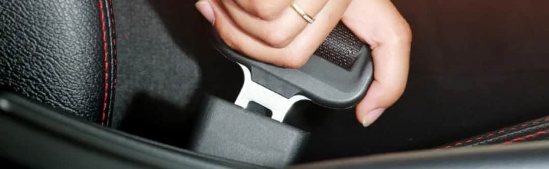 Regeneracja pasów bezpieczeństwa – czy to bezpieczne i opłacalne rozwiązanie?