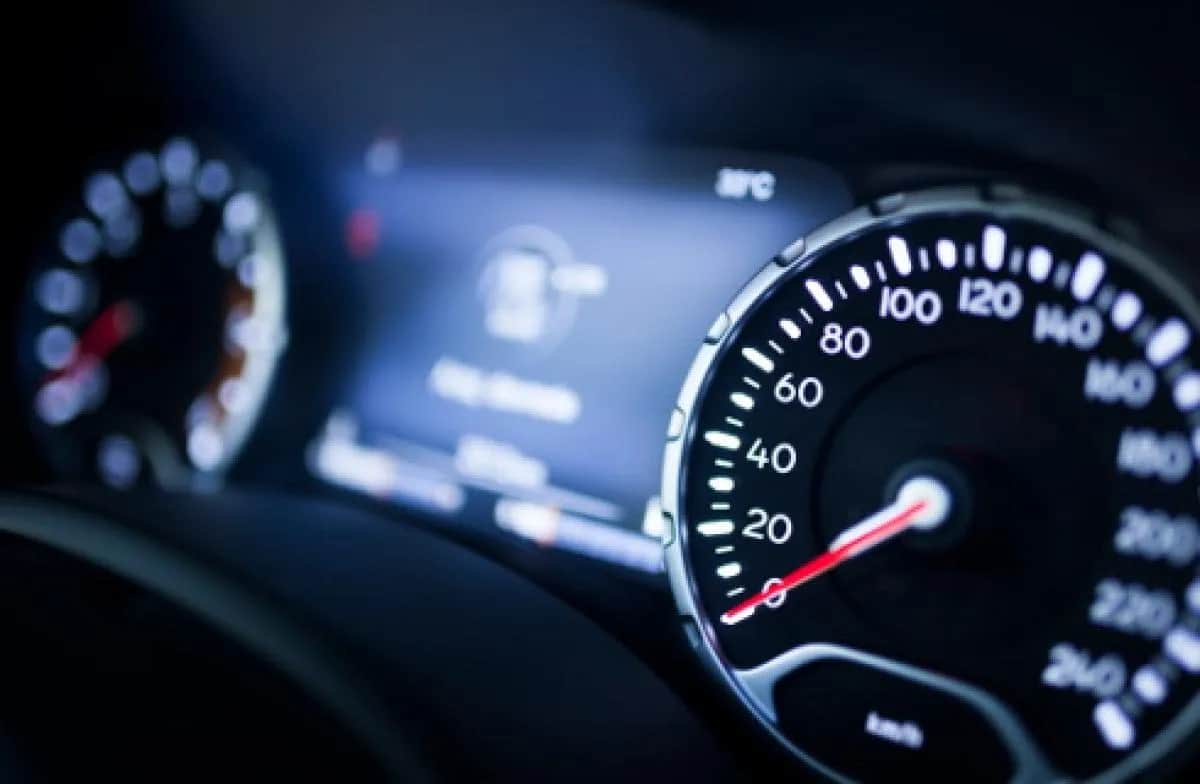 Jaki mandat za przekroczenie 20 km? Sprawdź, ile zapłacisz za błąd