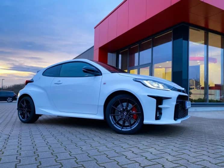 Toyota Yaris GR z Koni – czy to najlepsze połączenie dla zawieszenia i tuningu?